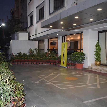 Hotel Vaibhav Варанаси Экстерьер фото