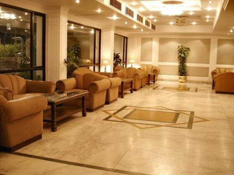Hotel Vaibhav Варанаси Экстерьер фото